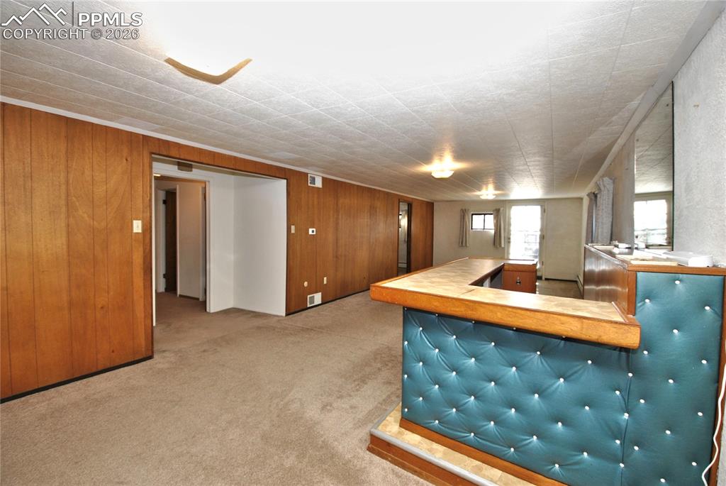 Image 14 of 24: Family Room