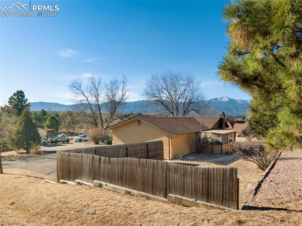 Image 24 of 24: Side of Structure