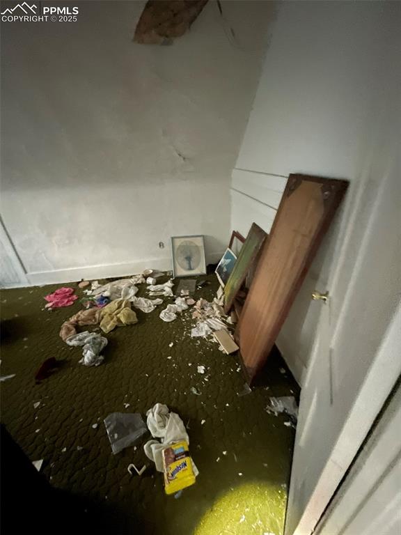 Image 10 of 36: Bedroom