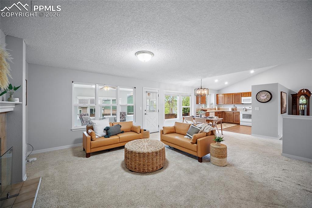 Image 15 of 40: Living Room