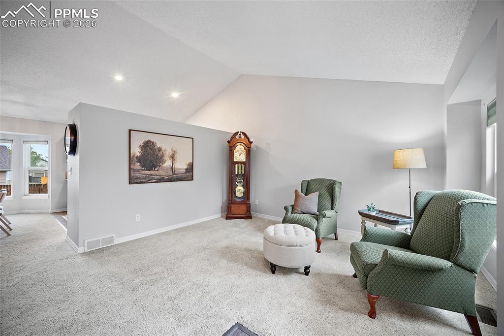 Image 6 of 40: Sitting Room