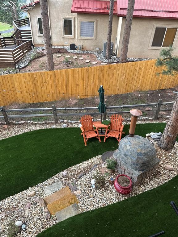 Image 29 of 29: Yard