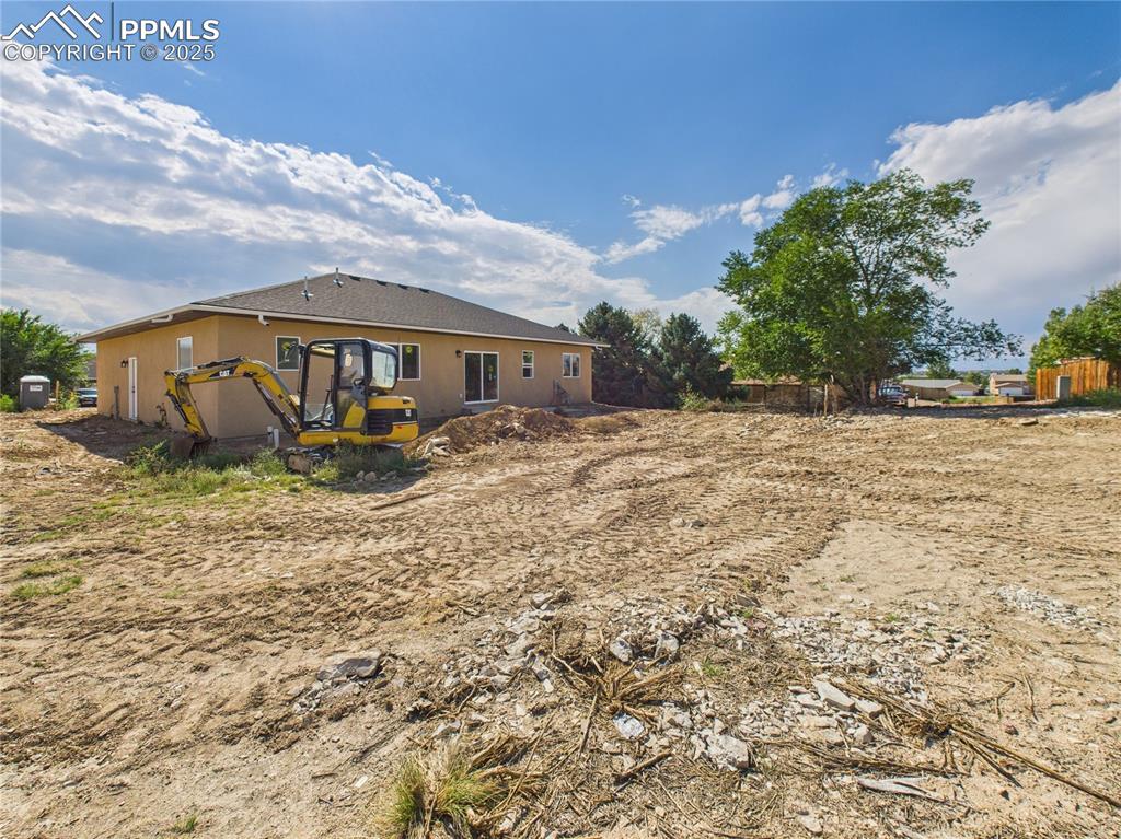 Image 27 of 27: Back of Structure