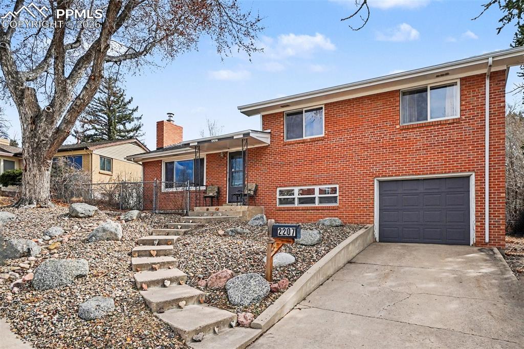 Image 1 of 22: Front of Structure