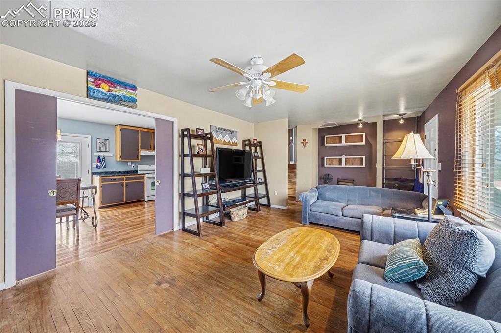 Image 4 of 22: Living Room