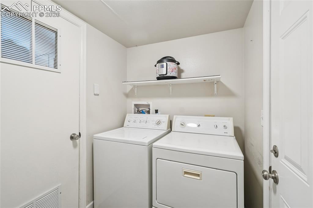 Image 10 of 23: Laundry