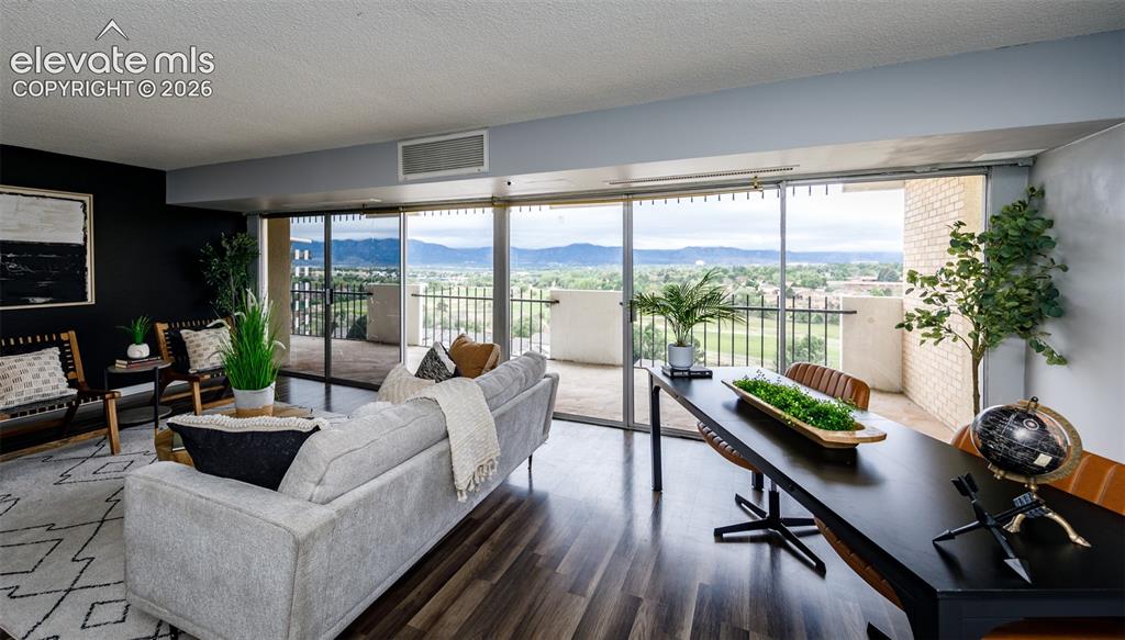 Image 10 of 41: Living Room