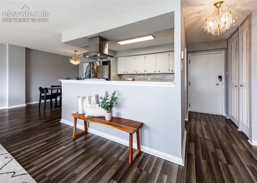 Image 11 of 41: Kitchen