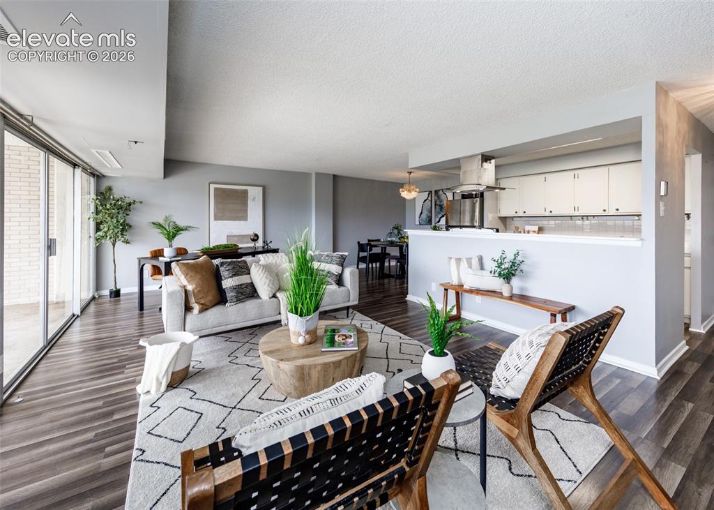 Image 6 of 41: Dining Area