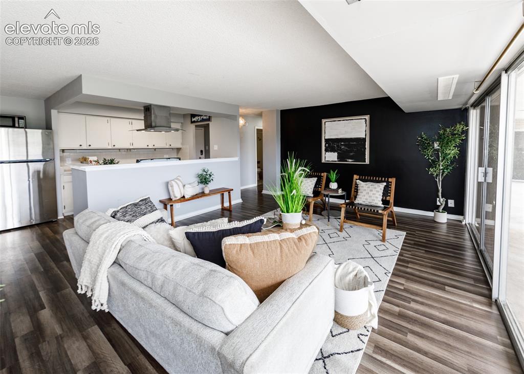 Image 9 of 41: Living Room