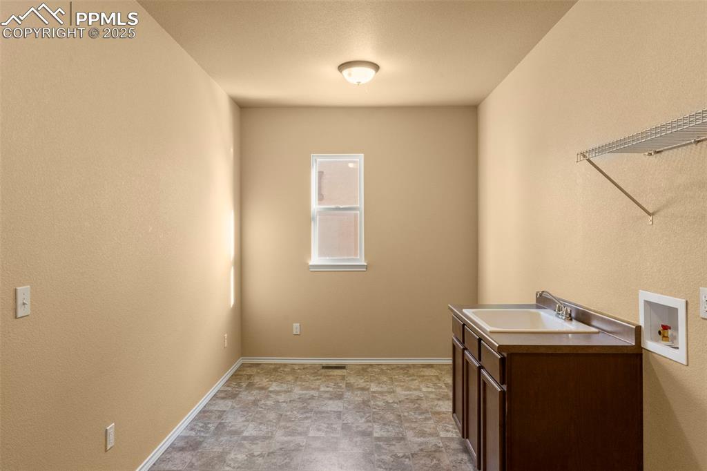 Image 10 of 36: Laundry