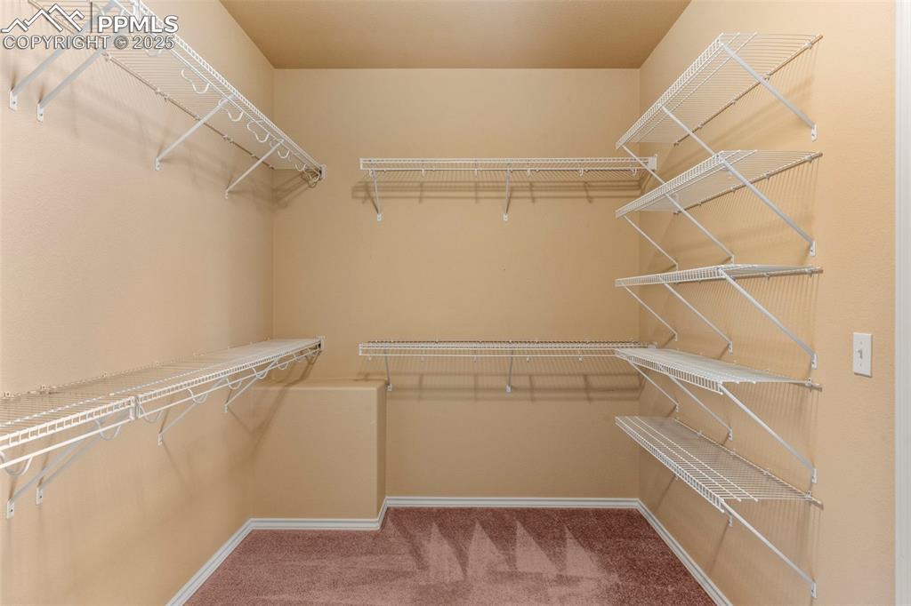Image 18 of 36: Walk-In Closets