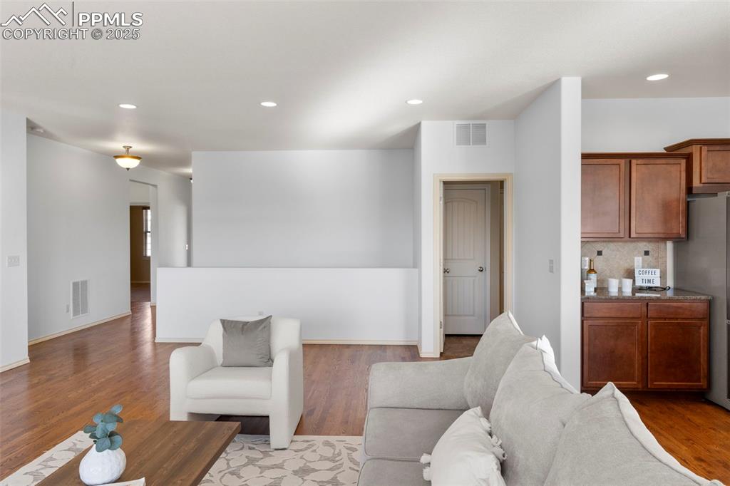 Image 4 of 36: Living Room