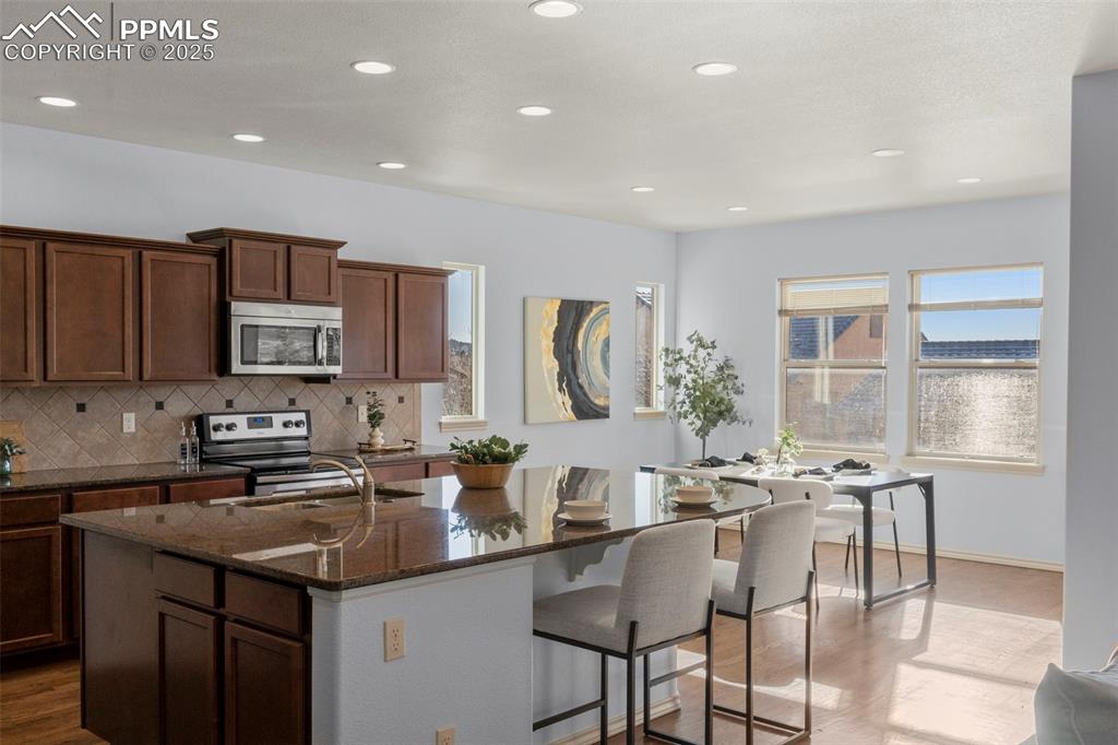 Image 6 of 36: Kitchen