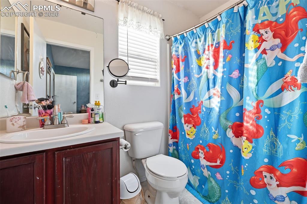 Image 13 of 22: Bathroom