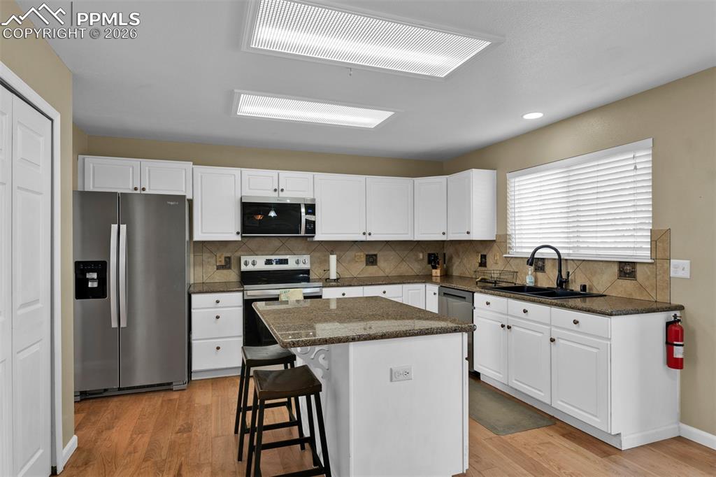 Image 12 of 48: Kitchen