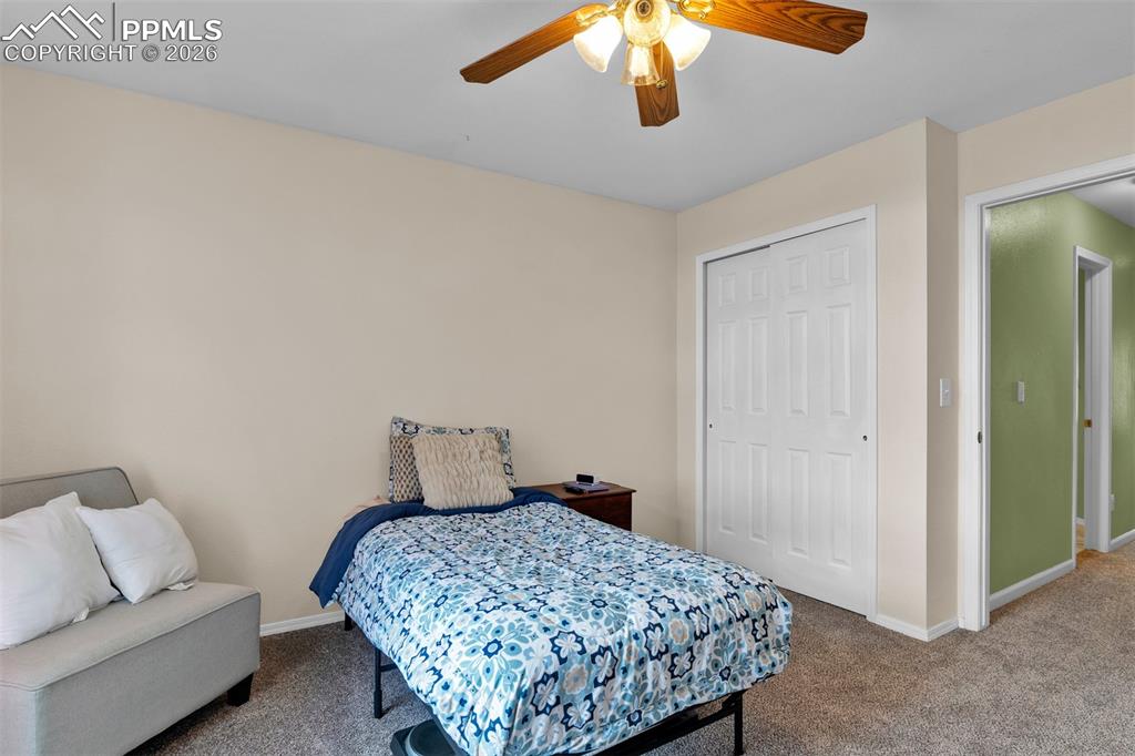 Image 31 of 48: Bedroom