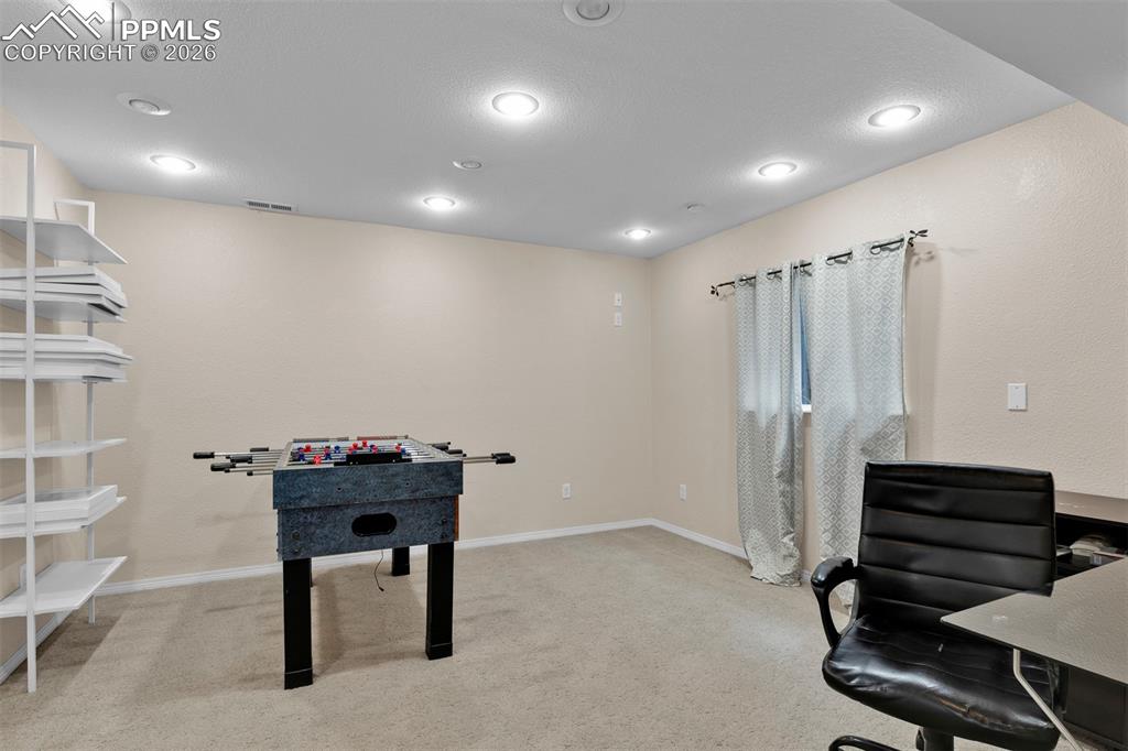 Image 38 of 48: Bedroom