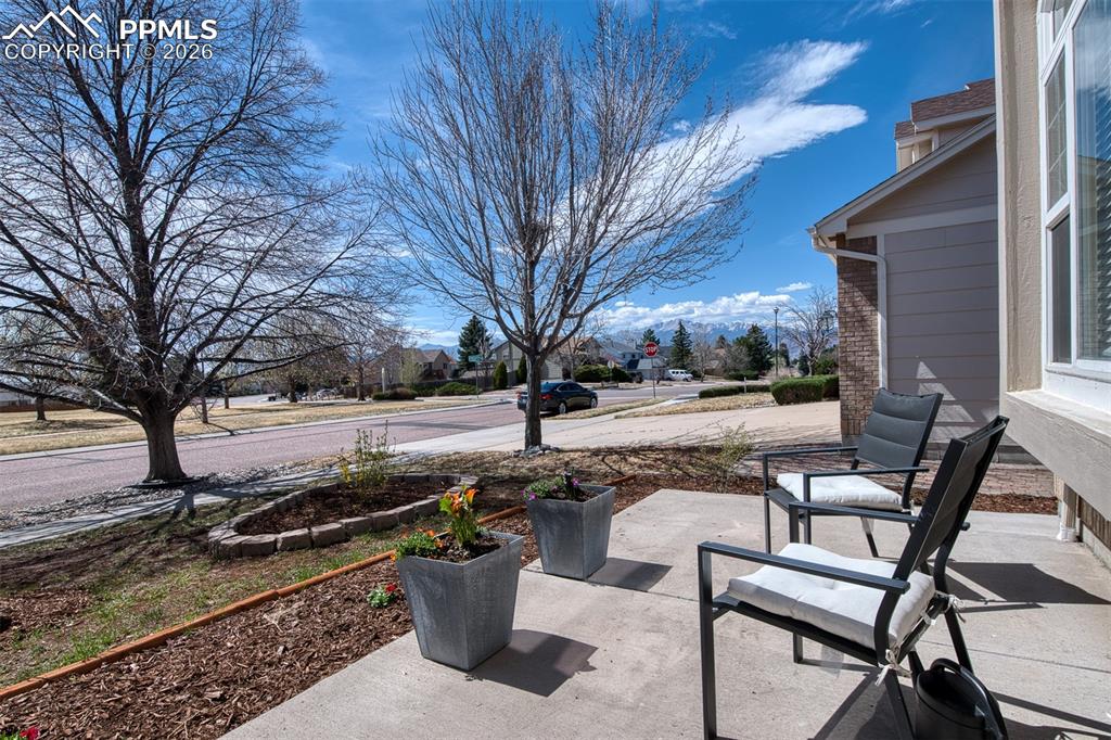 Image 4 of 48: Patio