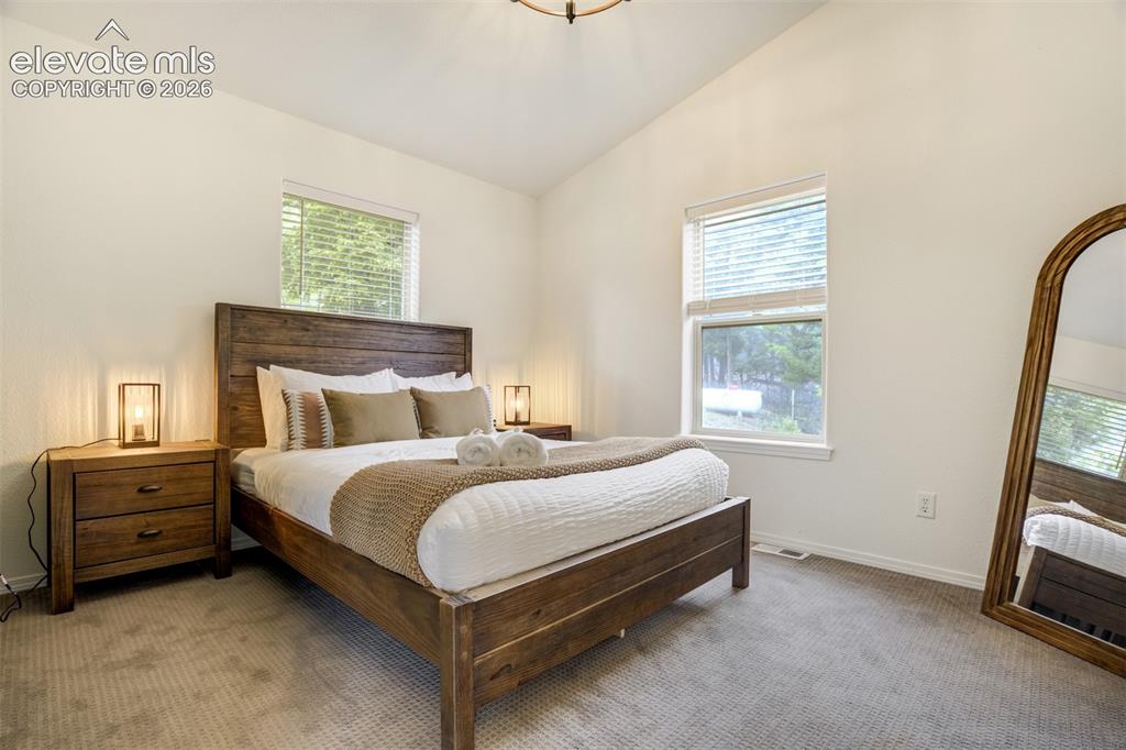 Image 21 of 46: Bedroom