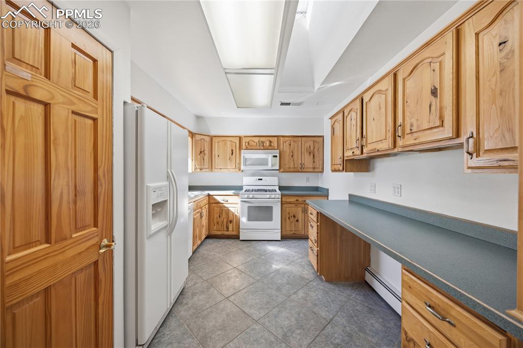 Image 2 of 44: Listing packet