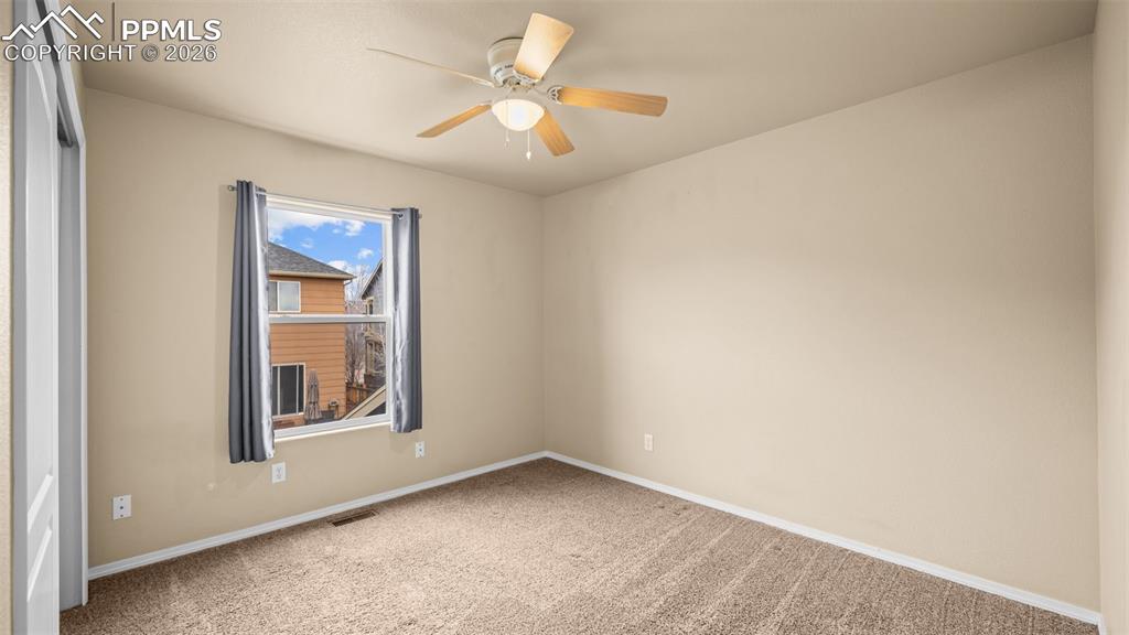 Image 22 of 46: Bedroom