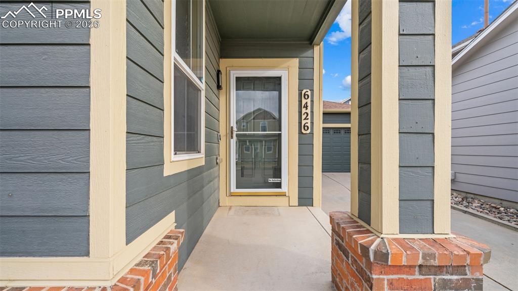 Image 4 of 46: Entry