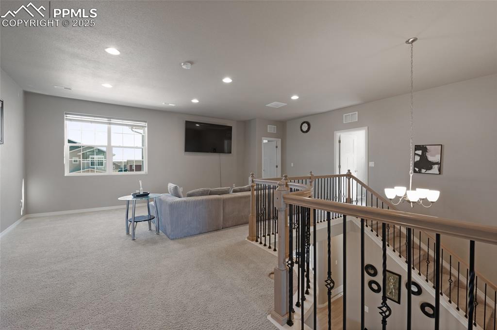 Image 13 of 35: Loft