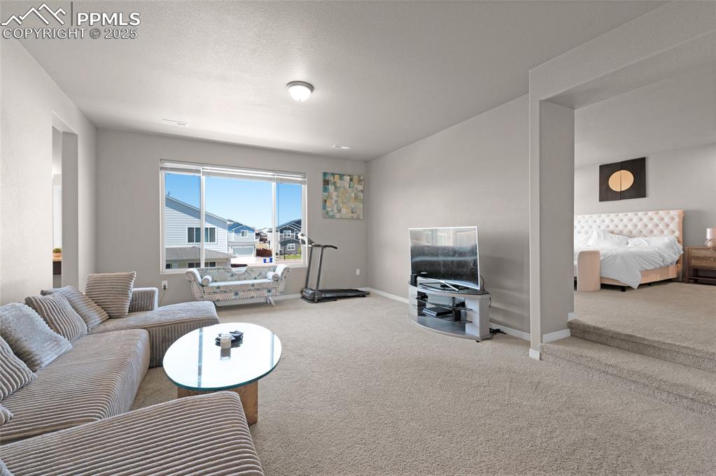 Image 15 of 35: Sitting Room