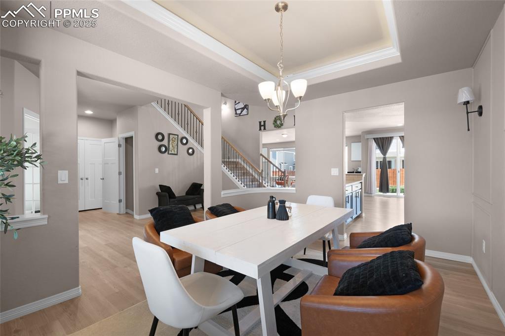 Image 4 of 35: Dining Room