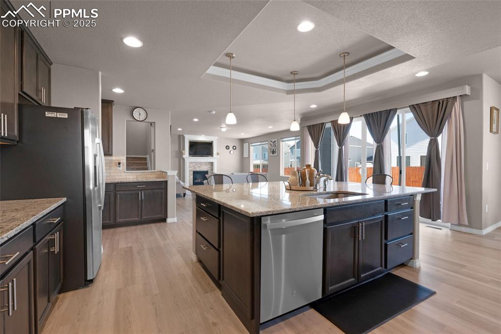 Image 8 of 35: Kitchen