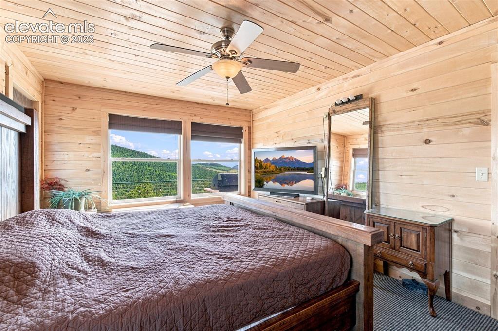 Image 20 of 37: Master Bedroom