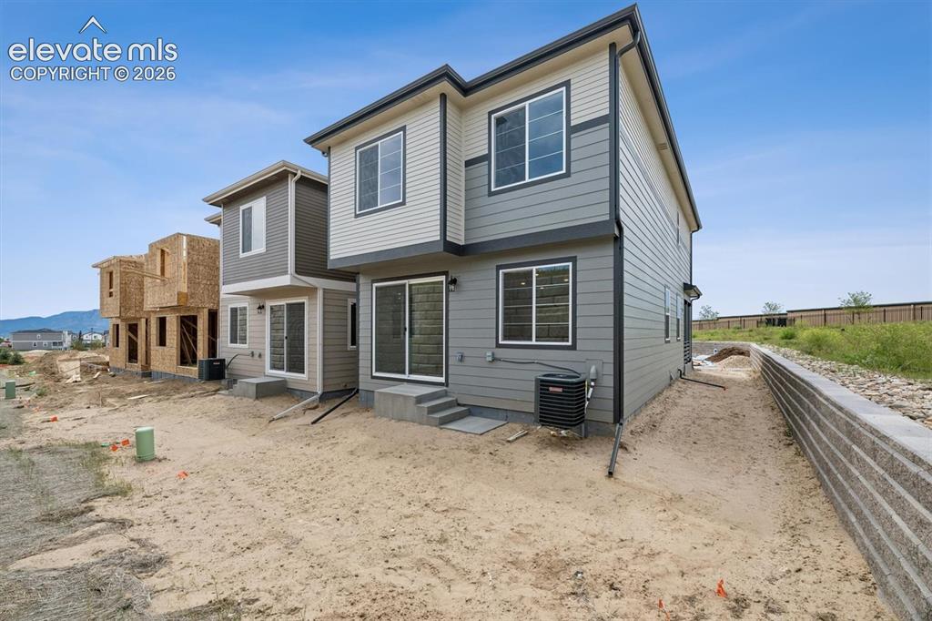 Image 19 of 21: Back of Structure