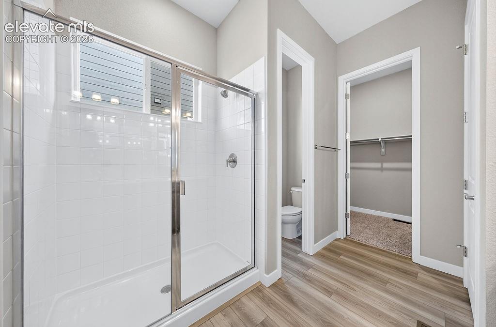Image 22 of 38: Master Bathroom