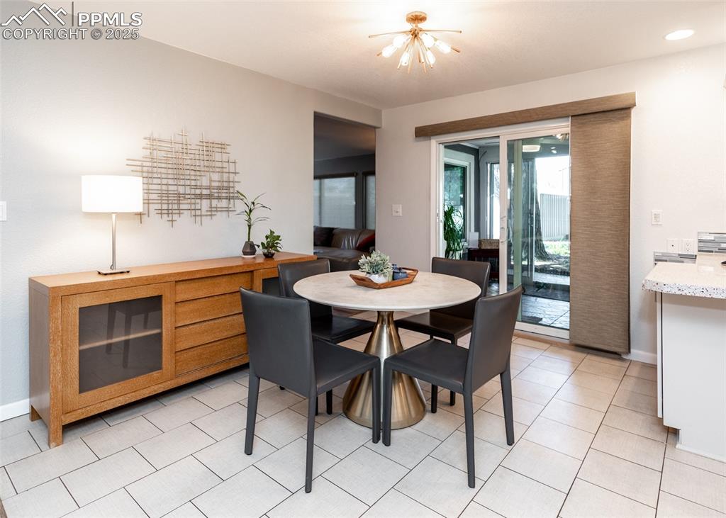 Image 10 of 46: Dining Area