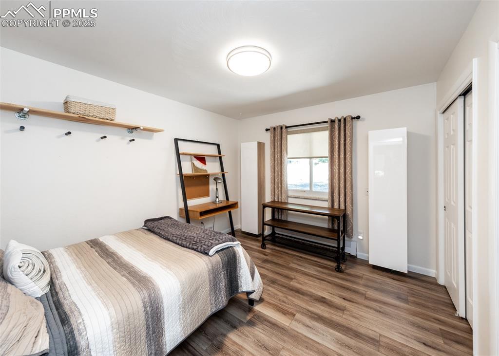 Image 15 of 46: Bedroom