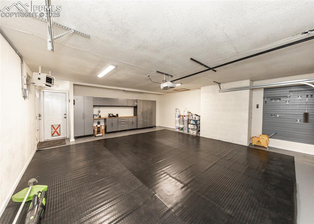 Image 23 of 46: Heated attached Garage