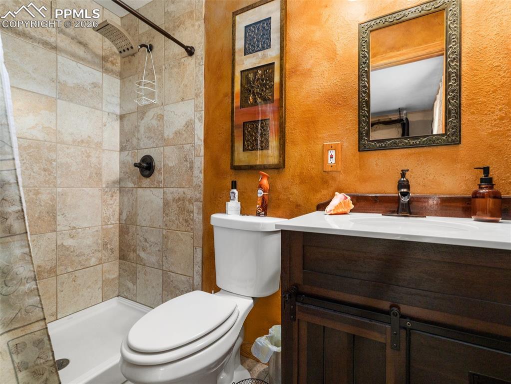 Image 17 of 50: Master Bathroom