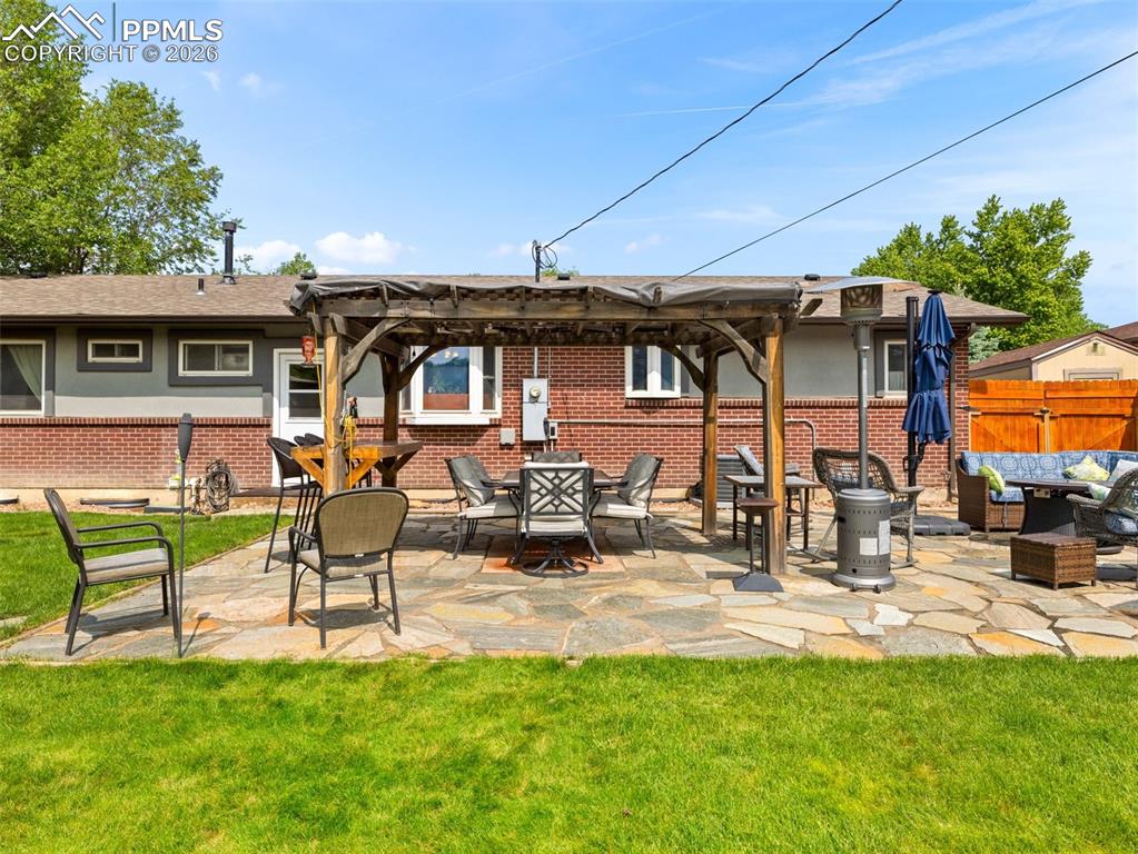 Image 39 of 50: Back of Structure