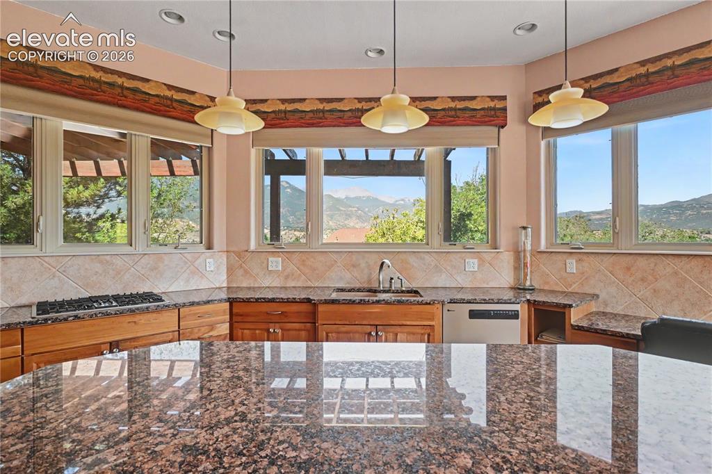 Image 12 of 48: Kitchen
