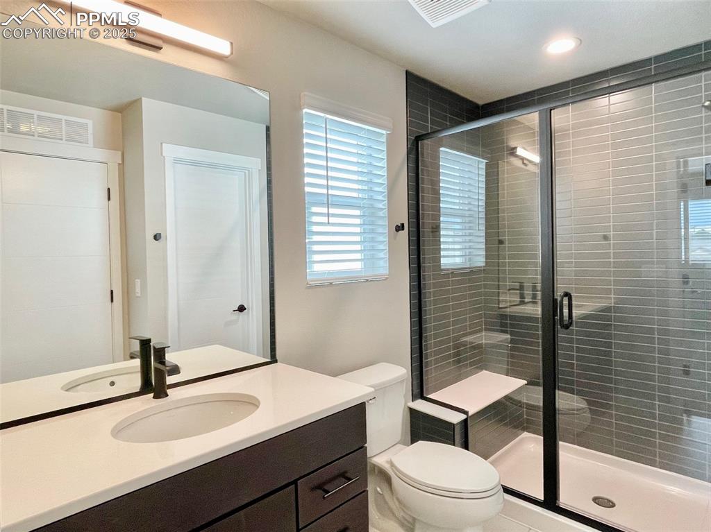 Image 24 of 29: ADU bathroom