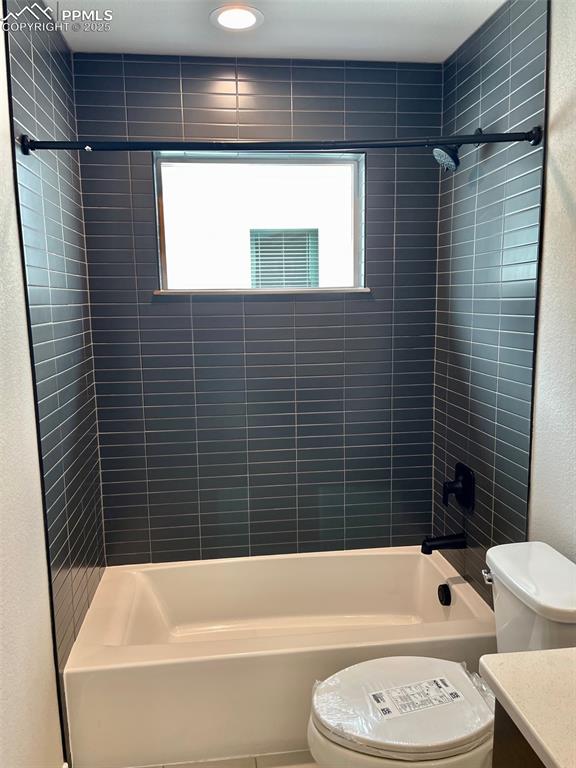 Image 3 of 29: Secondary bath