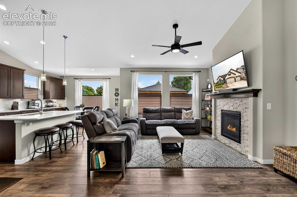 Image 9 of 33: Living Room