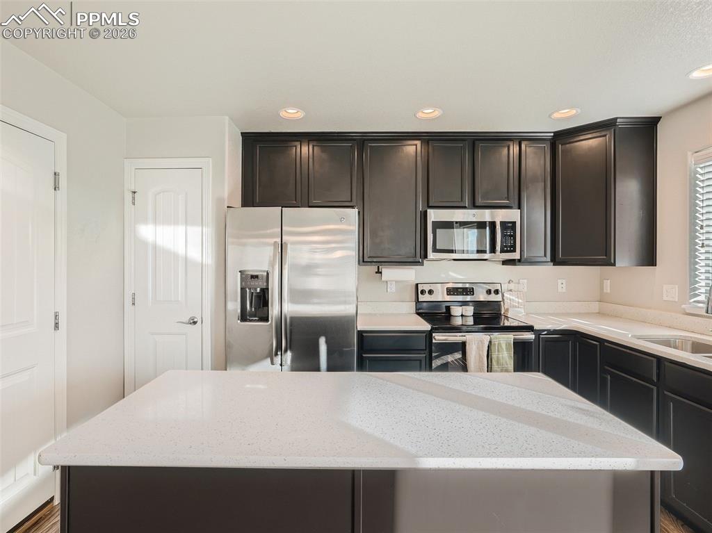 Image 10 of 27: Kitchen