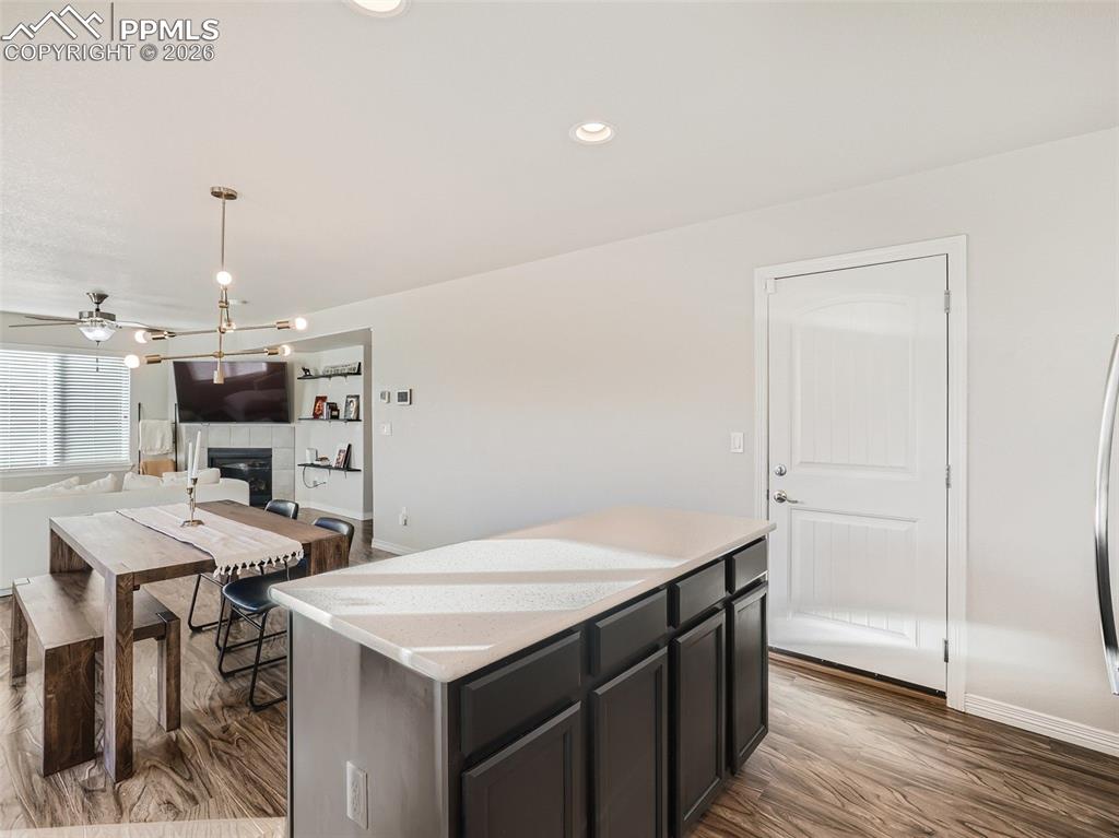 Image 9 of 27: Kitchen