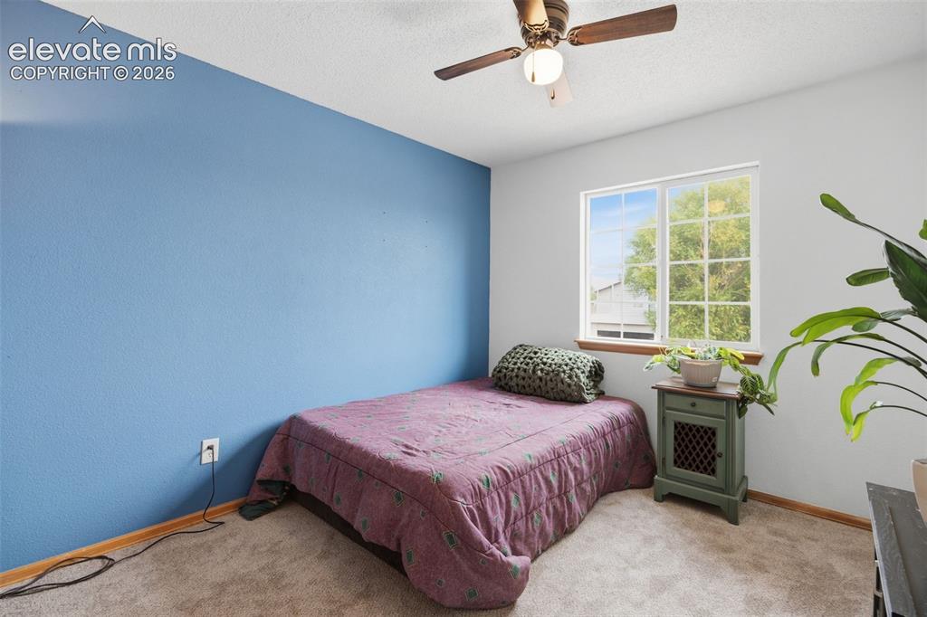 Image 17 of 27: Bedroom