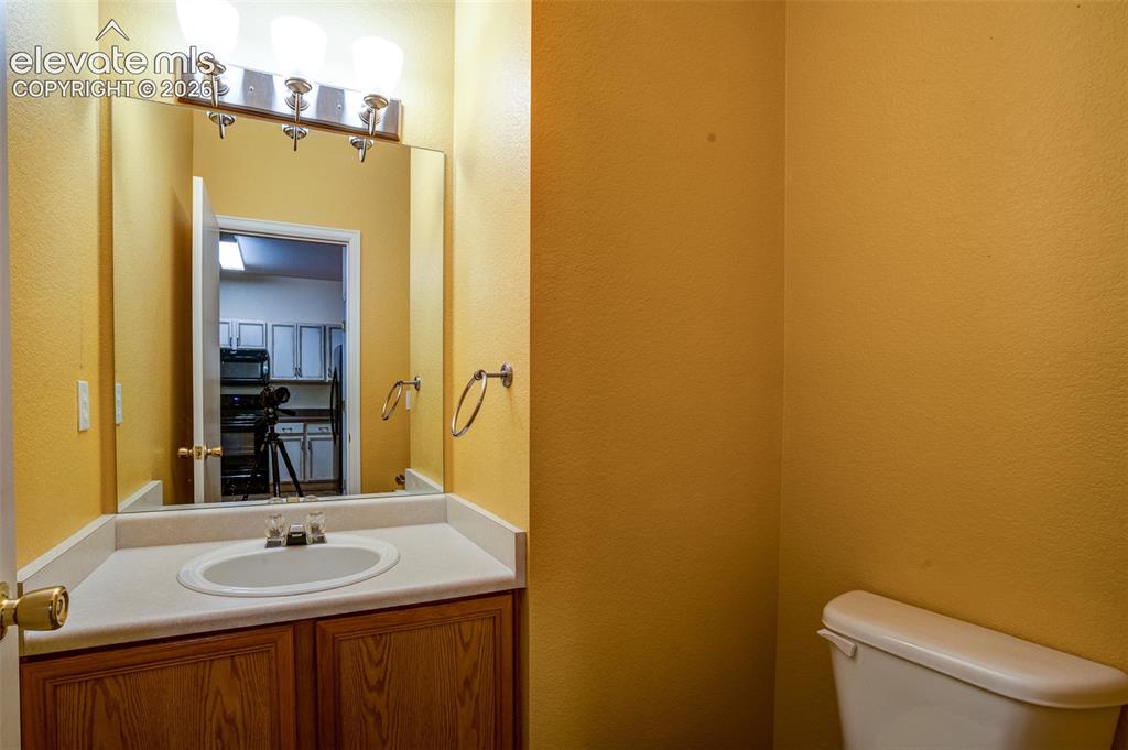 Image 8 of 16: Bathroom