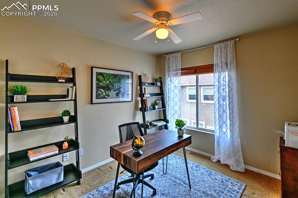 Image 22 of 33: Secondary bedroom with flexible use options