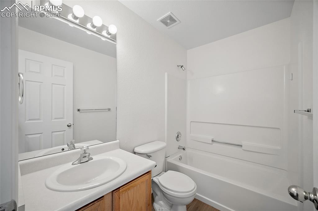 Image 21 of 50: No Description Available