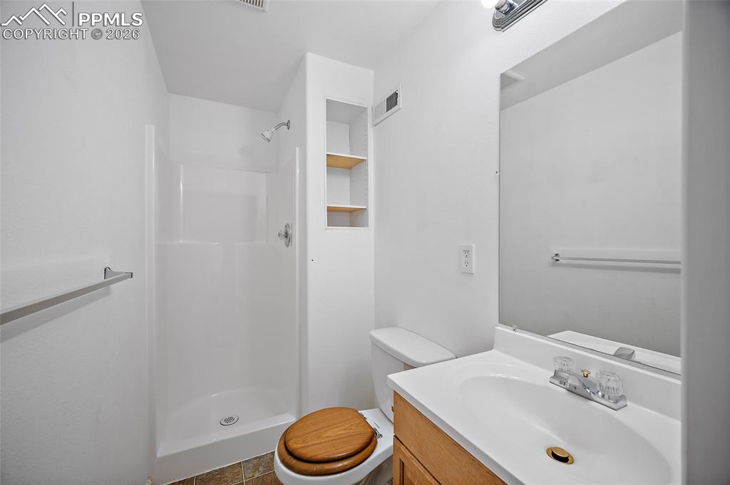 Image 33 of 50: No Description Available